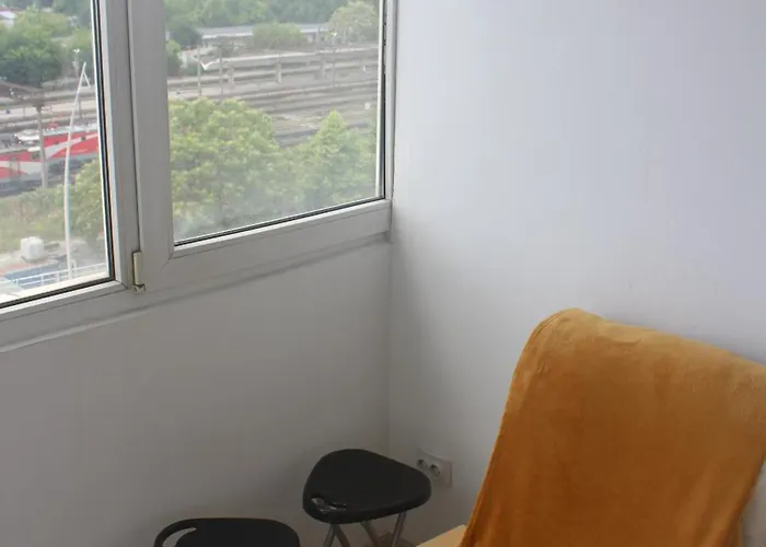 Cozy At Gara De Nord Апартаменти Бухарест